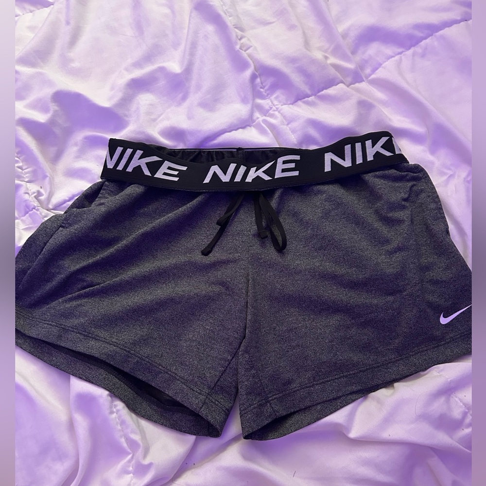 gray nike athletic shorts
